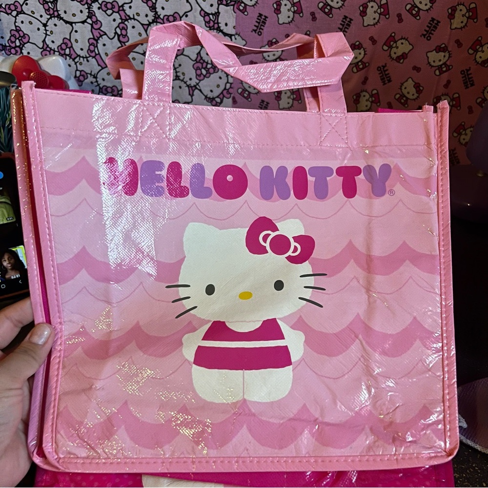 Hello Kitty Bundle - Picture 8 of 11